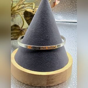 "5/$25" Silvertone Insirational Cuff Bracelet "Ignite Your Passion" Sz Average
